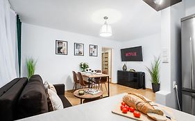 Lumina Apartment Opposite The Palace Of Culture And Science